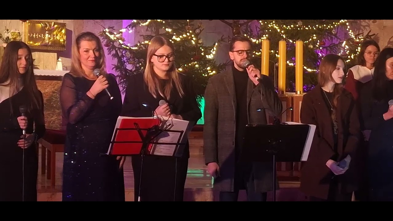 Koncert kolęd zespołu Kyrios oraz scholi dziecięcej .