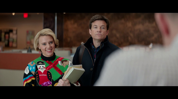 Kate McKinnon's Dress Code - Office Christmas Party