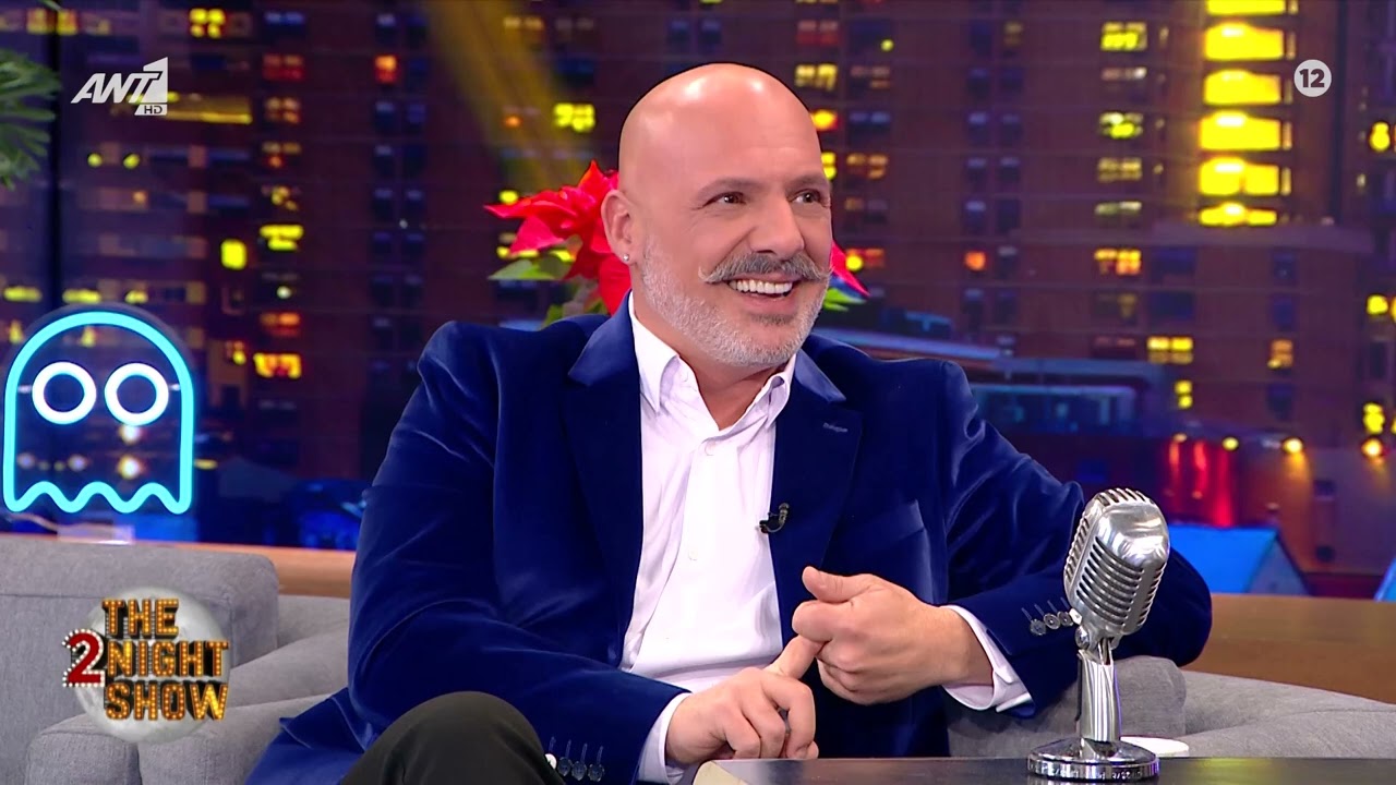 THE 2NIGHT SHOW – Νίκος Μουτσινάς