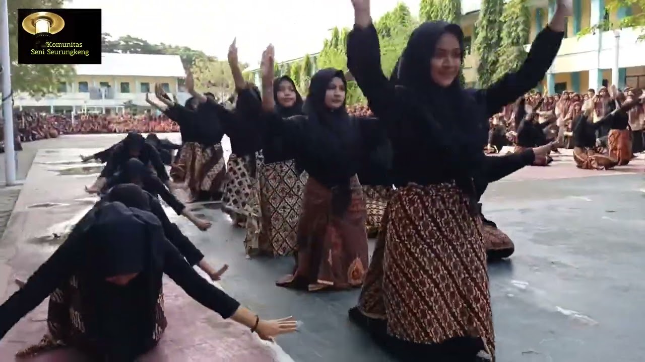 RATOH JAROE MERIAHKAN ACARA HGN KE 77 DI MAN 3 BANDA ACEH