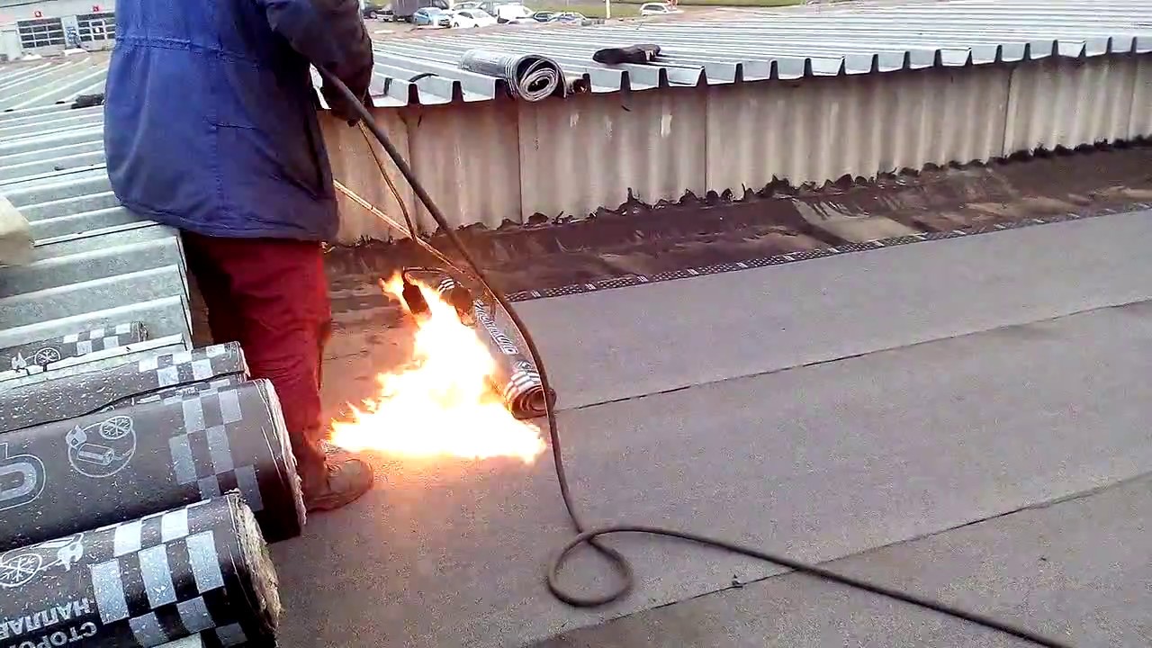 Ремонт плоской горизонтальной крыши рулонными наплавляемыми материалами ...