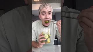 Download Lagu The original best way to eat entire cucumber MP3 Download Lagu The original best way to eat entire cucumber MP3