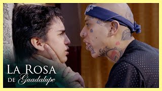 Felipe golpea a su hermano al conocer su homosexualidad | Es momento de amor | La Rosa de Guadalupe