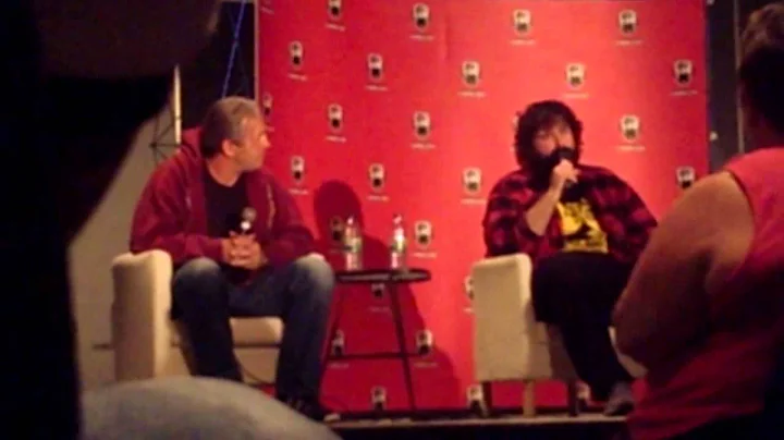 Bret Hart and Mick Foley - Q&A session at Montral ...