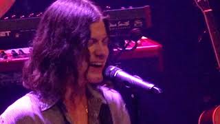 BØRNS - Clouds / Electric Love, Utrecht TivoliVredenburg 21-05-2018