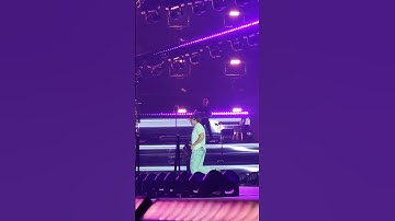 Thumbnail of The Houston Crowd Sings Every Word of Love Somebody WILD 🔥