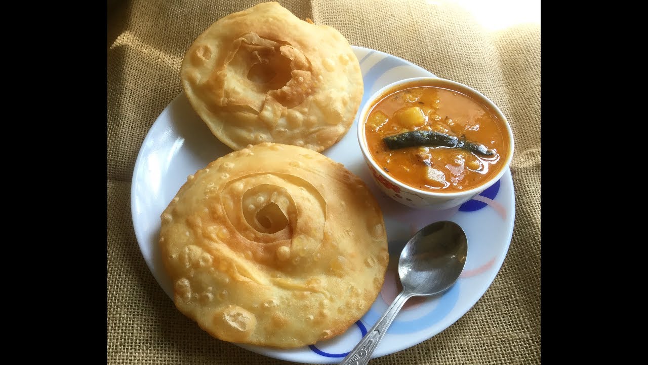 Dhakai Paratha (Flaky Fried Bread)