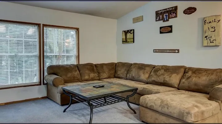 606 Race Rd | Maria Hulett
