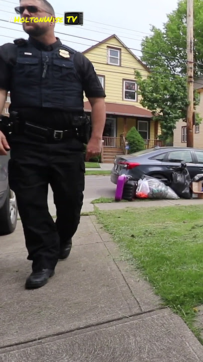 Police Evicting a Tenant who Refused to Pay Rent | HoltonWiseTV Highlights