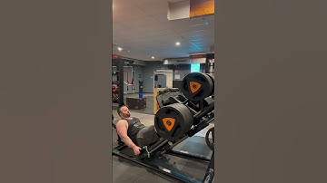 Leg Press ever 600 kg x 5 . My best even @Basic-Fit Diksmuide #shorts