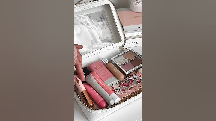 What’s in my makeup bag 🫧🌸✨ #asmrmakeup #asmrpacking #skincare #beauty #makeupbag
