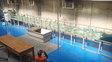 Piston Wave maker at Dundee University