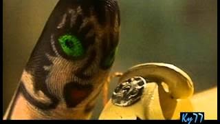 Martin Solveig vs Salif Keita - Madan (Official HQ)