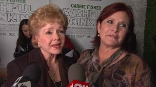 Debbie Reynolds praises Carrie Fisher on red carpet (2010)