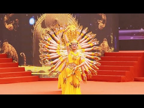 Deaf Children Perform “Thousand-Hand Bodhisattva” 千手观音| The World Was Moved      to Tears