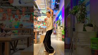 Bla Bla Bling Dancing