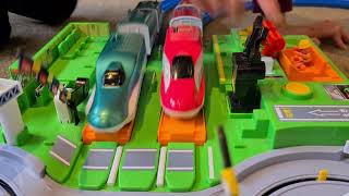 Unbox Tomica Plarail E5 Hayabusa and E6 Komachi