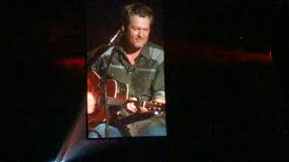 Video thumbnail of "Blake Shelton and Trace Adkins Sing-off"