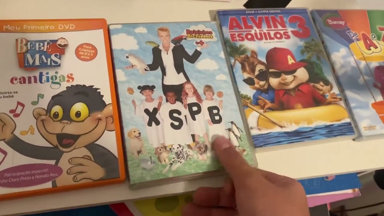 Meus DVDs que uma prima me deu com disco e sem disco 