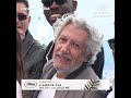 L'équipe du film "L'amour Ouf" au photocall du Festival de Cannes 2024