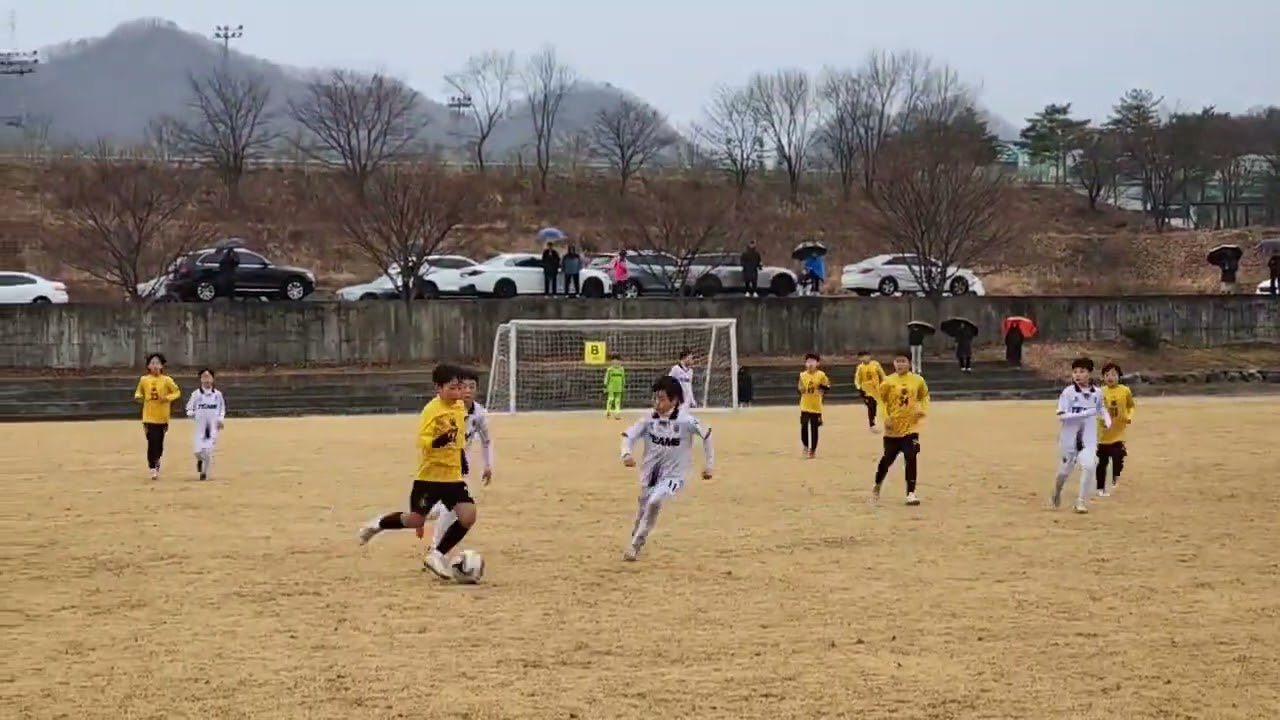 ●2026.3.2 영월드별빛 전국유소년 축구대회 ●       양산 YFC vs  팀식스 4학년 결승전                         3:5 패 (전반)
