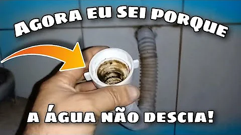 Por que a água da pia não desce?