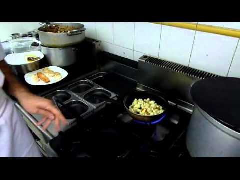 la-recette-du-chef-ludovic-boulgakof,-foie-gras-poêlé-et-sa-ratatouille-de-fruits