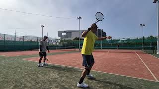 테니스 원포인트레슨🎾 포핸드 핵심포인트만 알면 어렵지않아요. 하체중심잡기✔️타점앞에서던지기✔️힘빼고던지고땡기기✔️ 이것만생각하고 순서대로잡아쳐보세요🫵 #테니스 #tennis🔥🔥