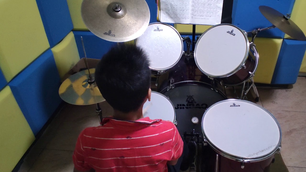 People in China now pay more attention to child music education.