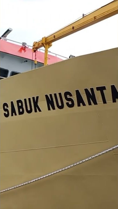 KLAKSON KAPAL BIKIN PANIK PENUMPANG | Pelabuhan Sausapor 2022 #shorts #papuabarat #viral2022