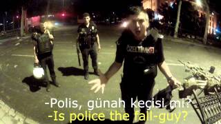 Video thumbnail of "GeziPark - Polis basina karsi / Police against the press"