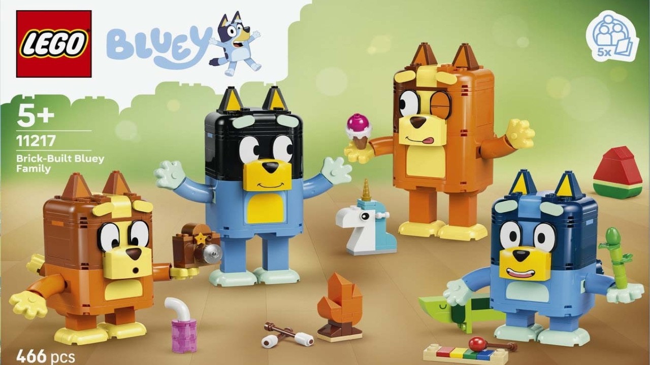 Bluey - Brick-Built Bluey Family LEGO instructions