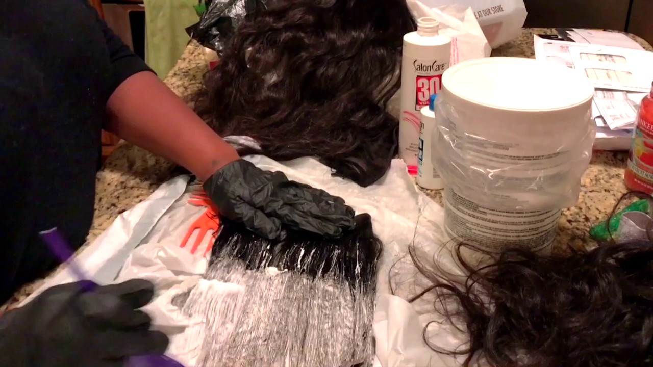 How To Bleach Your Weave Blonde Diy Youtube