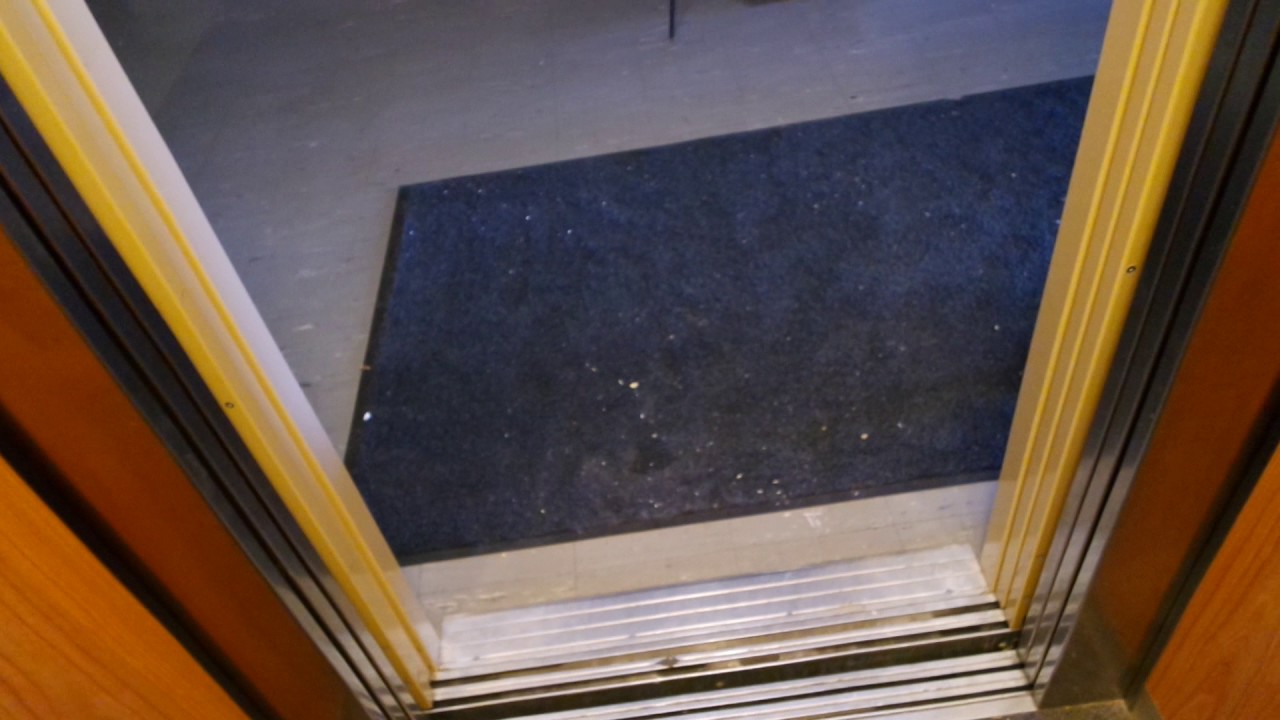 Old modernized Kone traction elevator/lift in Keskustie 6, Lieto