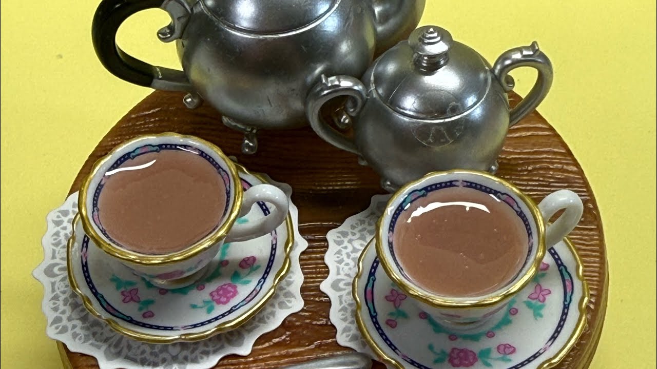 Yayas Minis  is live! Making Harry Potter potion