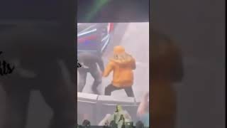 Lil Durk Show Footage of WWE 2K22 Match Against NBA YoungBoy at His Concert