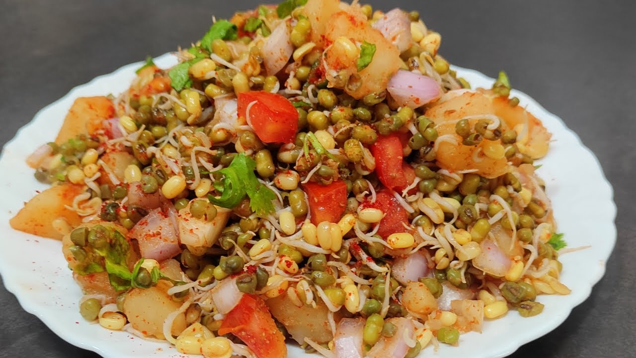 ठेले वाले स्प्राउट्स चाट की रेसिपी | Healthy Tasty Sprouts Salad| Tangy Sprouts Chaat Recipe|दाल मोथ | Ankita