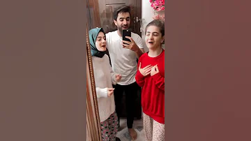 العائله التركيه تغني والله بانيت الحكايه نوتيلا بتركي 