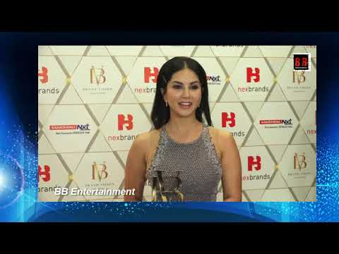 sunny-leone-at-the-red-carpet-of-nexbrands-brand-vision-summit-and-awards-2020