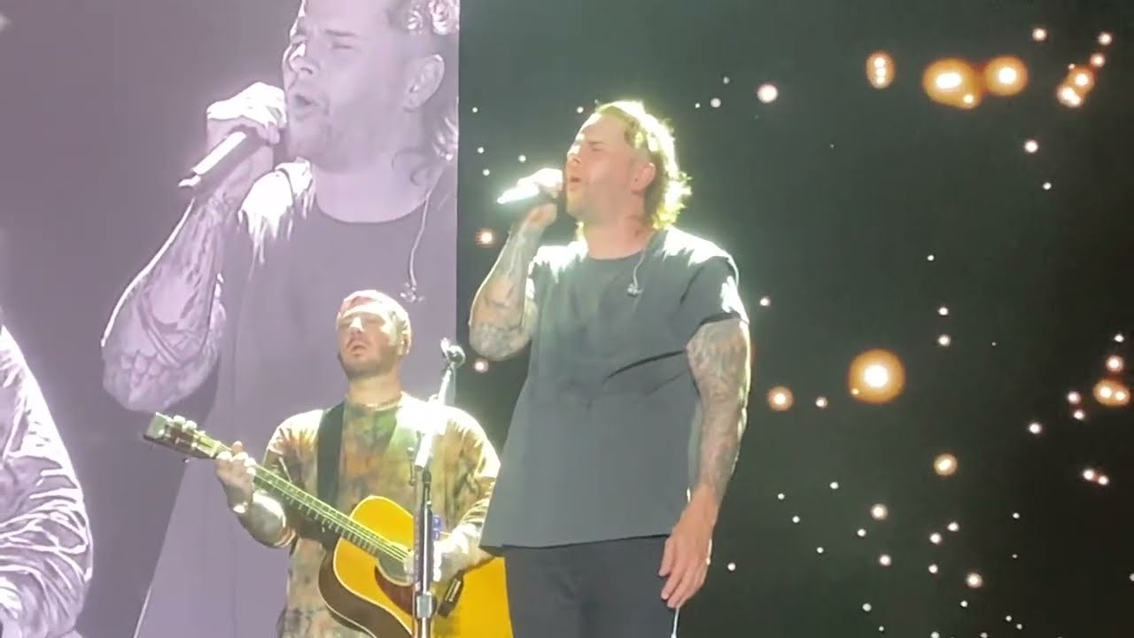 Avenged Sevenfold - So Far Away Live in Jakarta (Madya Stadium) | with HQ Audio | HD [1080]