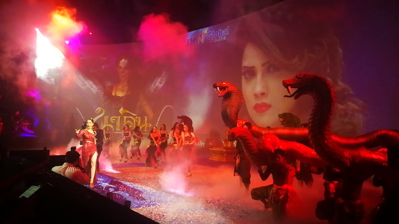 พิ้งกี้ สาวิกา การแสดงชุด นาคิน - JKN MEGA SHOW CASE BLUE DIAMOND 2018