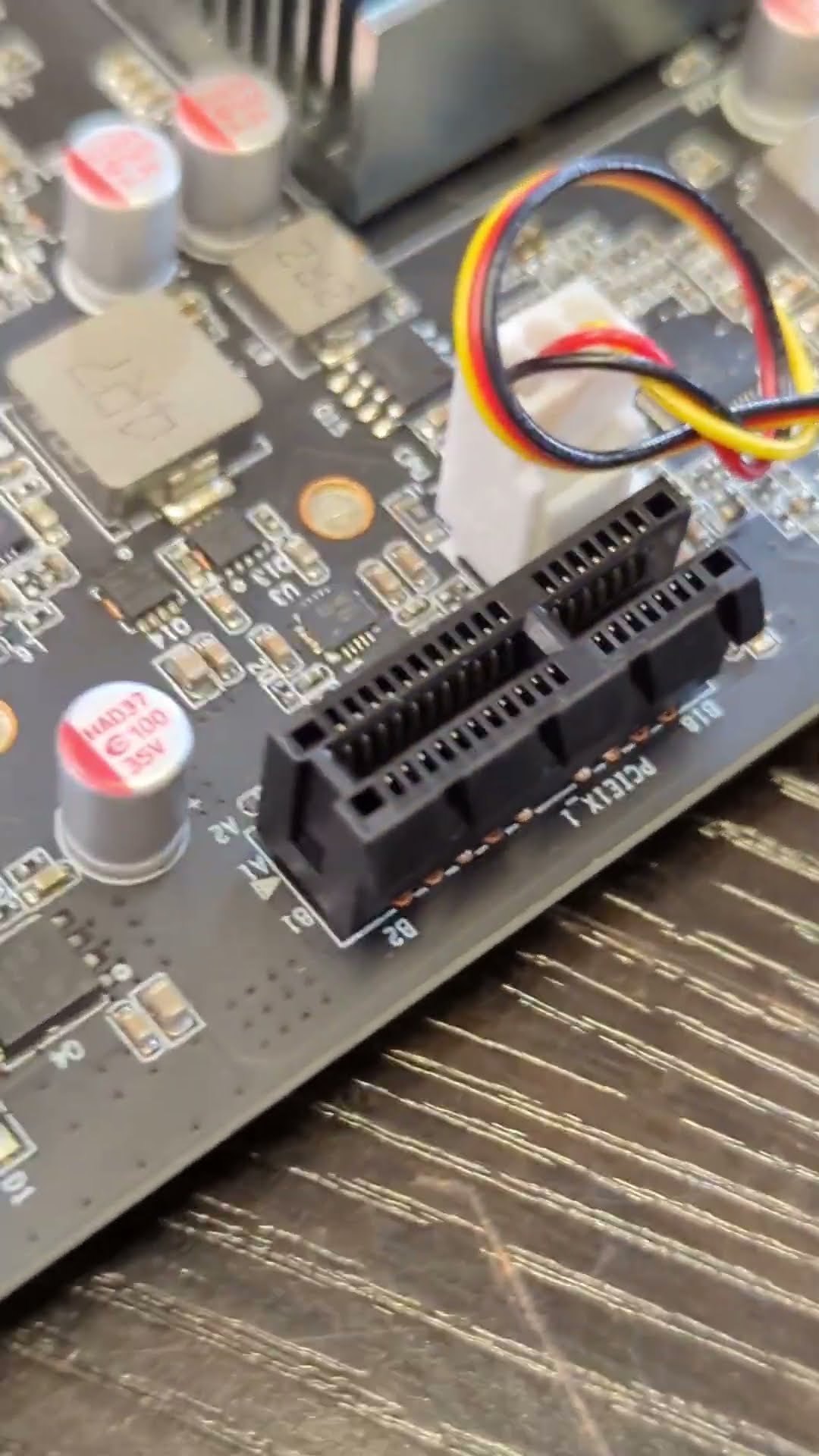 nonページ The Topton N305 NAS Board Review - COMING SOON - YouTube