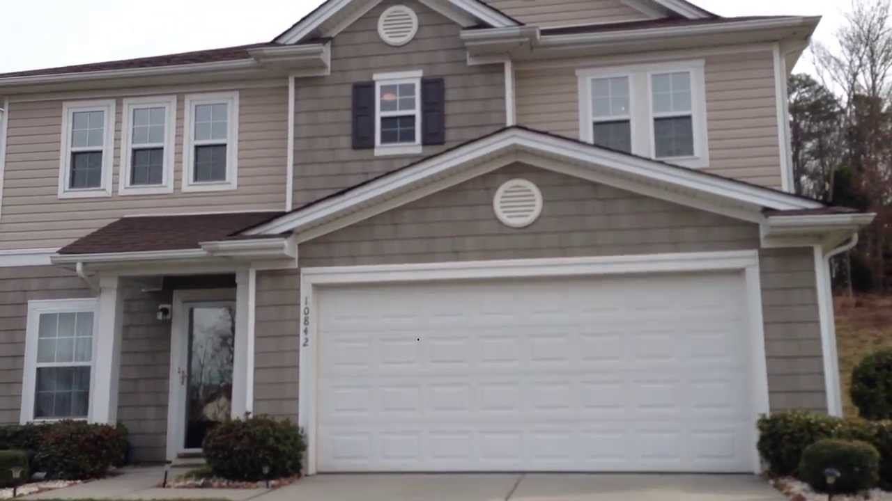 10842 Glenluce Ave, Charlotte NC 28213 Presented by The Mida Group of