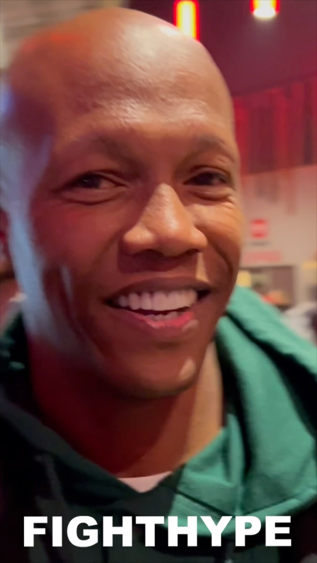 Zab Judah ARRIVES to SUPPORT Mike Tyson KNOCKING OUT Jake Paul: “TYSON ALL DAY”