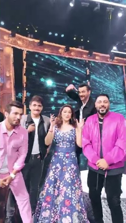 Madhuri Dixit Badshah Dance On Ankhiya Milau Kabhi Ankhiyan Churau Kya Tune Kiya Jaadu Song #Shorts