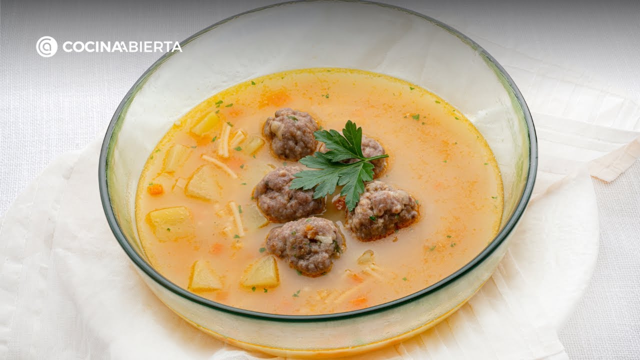 Sopa de albóndigas | Plato de cuchara de Karlos Arguiñano, fácil y reconfortante