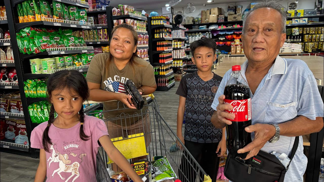 BUJANG SIGAT NAK BELI AIR COCA-COLA MINTA TOLONG HANTAR PERGI PASAR //