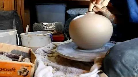 How to throw a large round vase. GSP