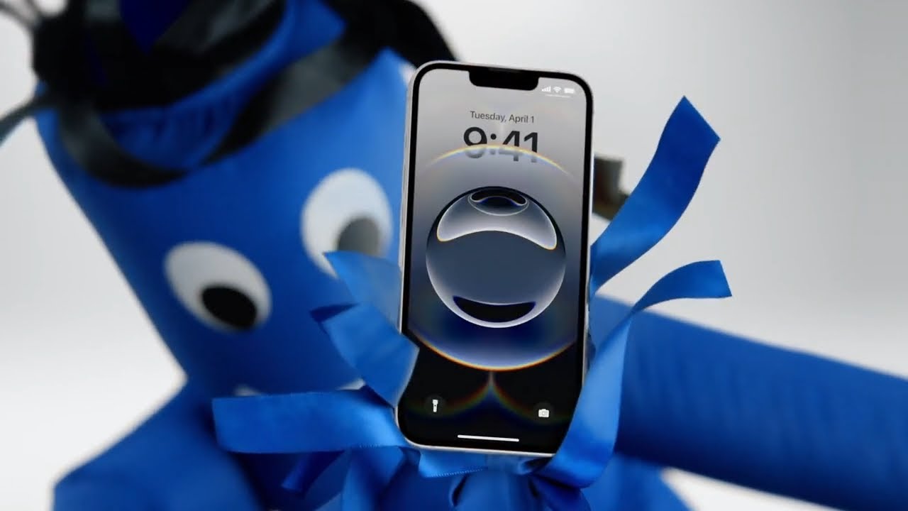 Somesuch – Kim Gehrig | Meet iPhone 16e