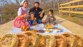 Завтрак, достойный королей, со свежим узбекским хлебом в деревне!